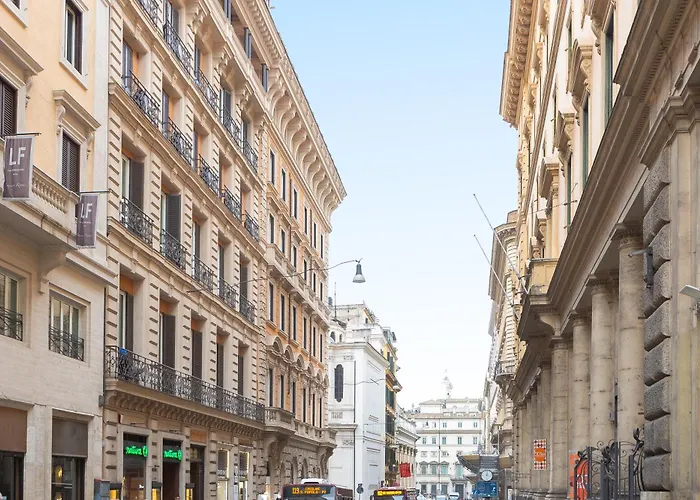 Amazing Via Del Tritone * Rom