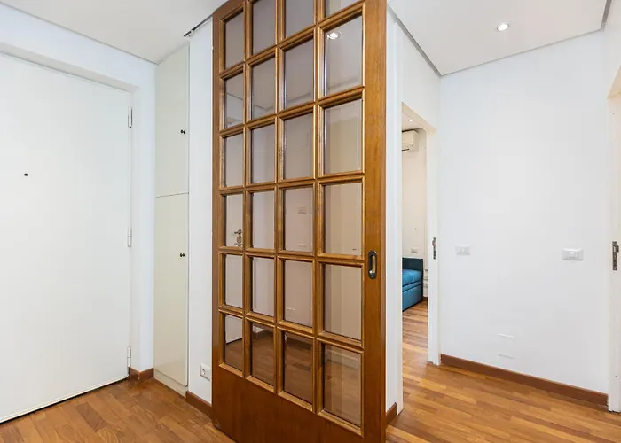 Amazing Via Del Tritone Apartment