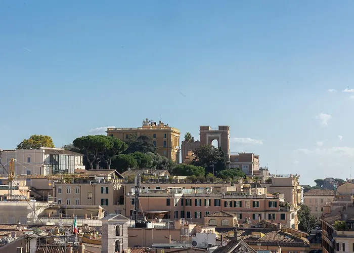 Amazing Via Del Tritone Apartment Rom